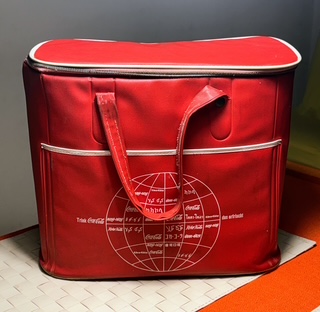 diese Liefer-Kühltasche lebt heute noch für Transporte